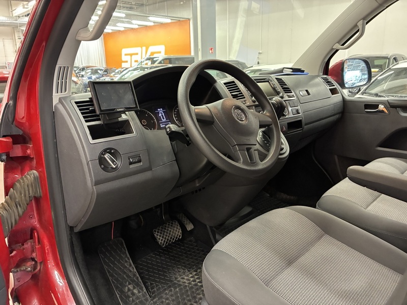 Volkswagen Caravelle vaihtoauto