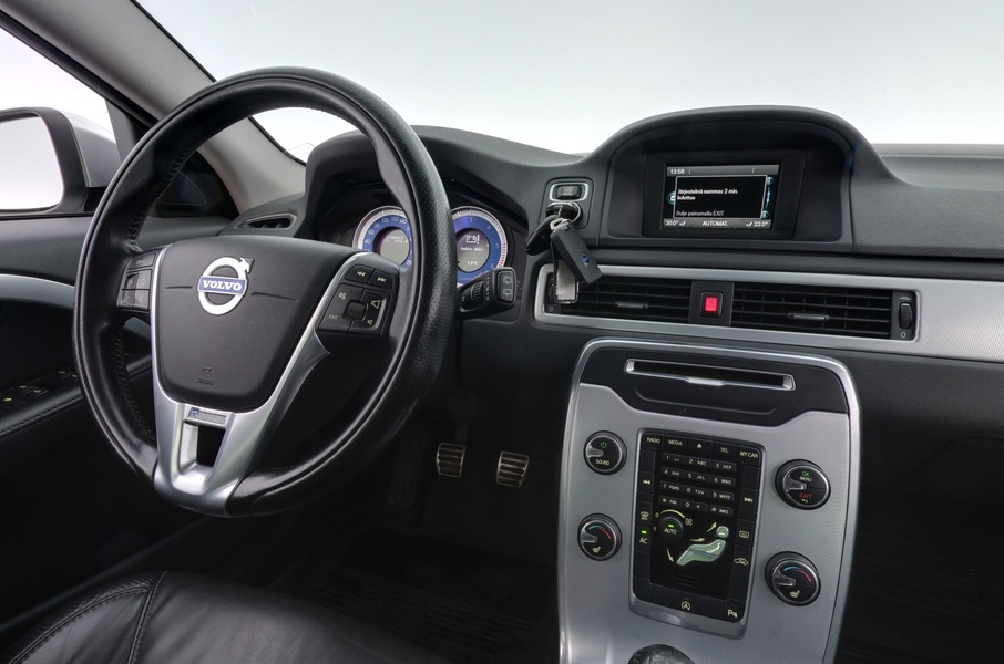 Volvo V70 vaihtoauto