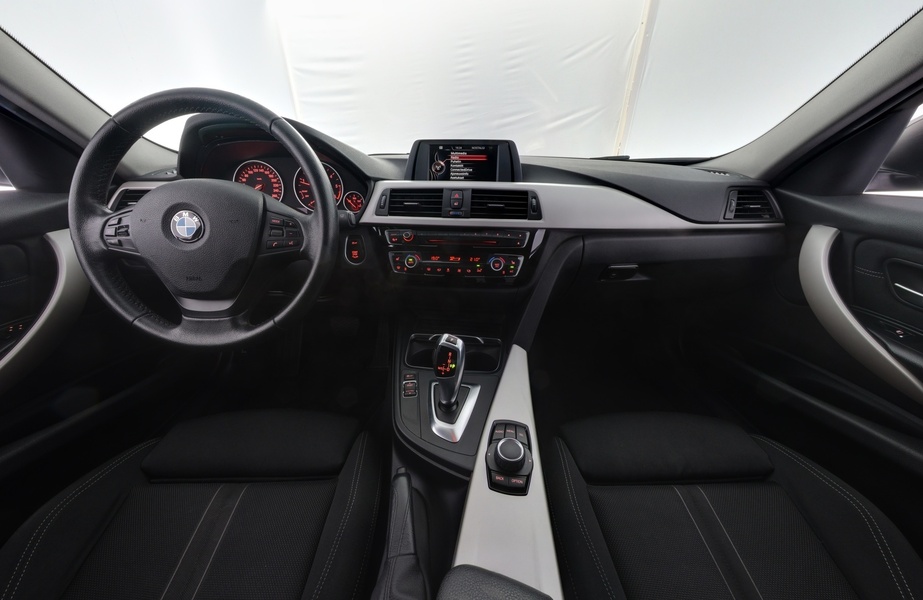 BMW 320 vaihtoauto