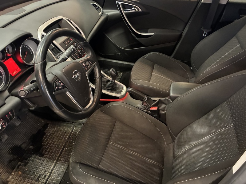 Opel Astra vaihtoauto