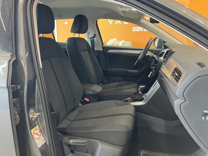 Volkswagen T-Roc vaihtoauto