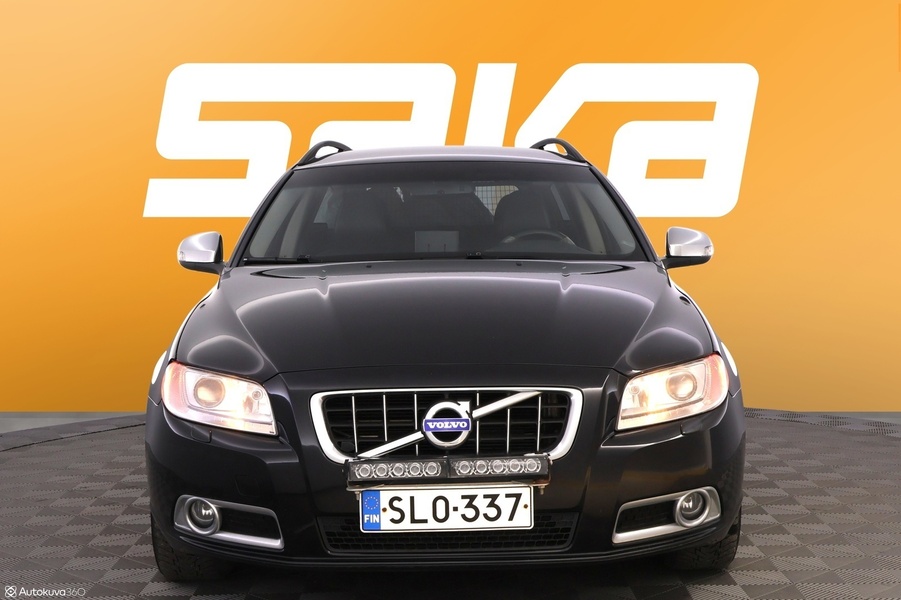 Volvo V70 vaihtoauto