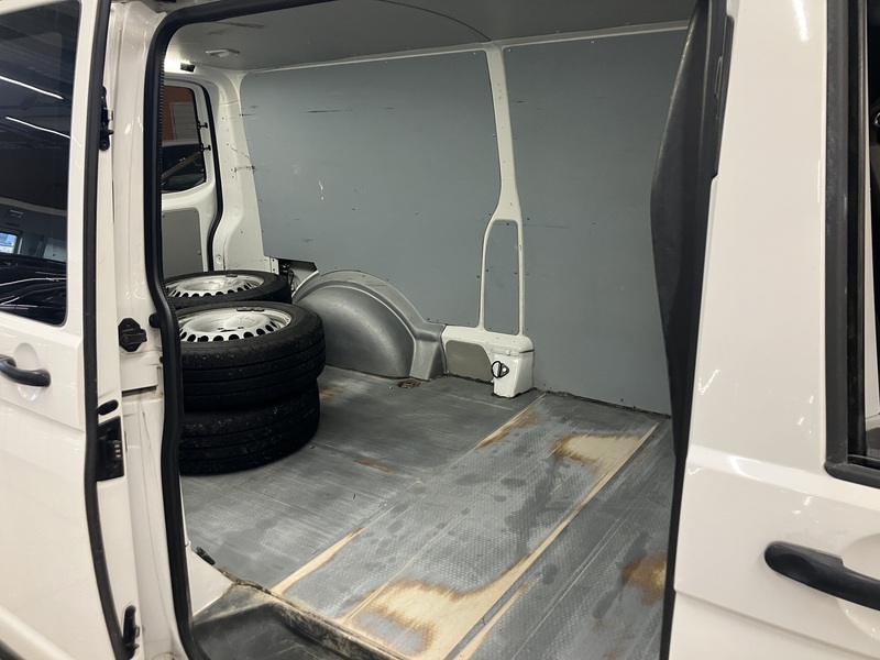 Volkswagen Transporter vaihtoauto