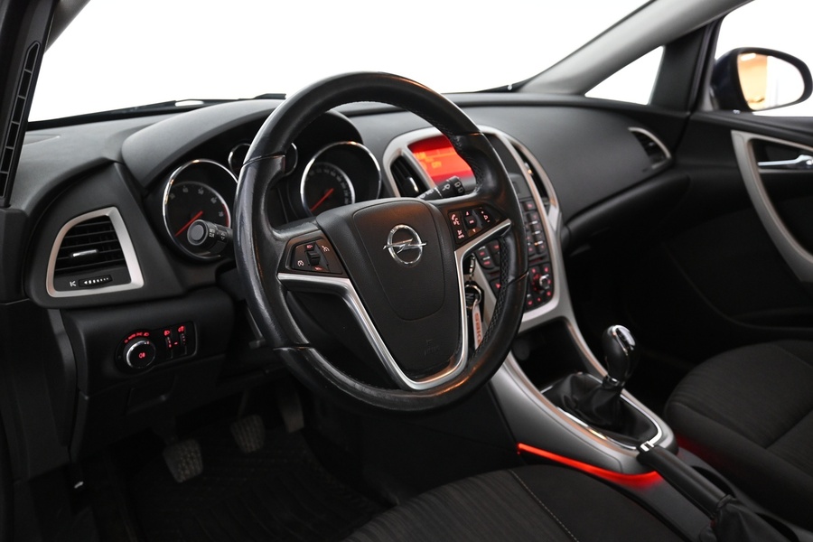 Opel Astra vaihtoauto