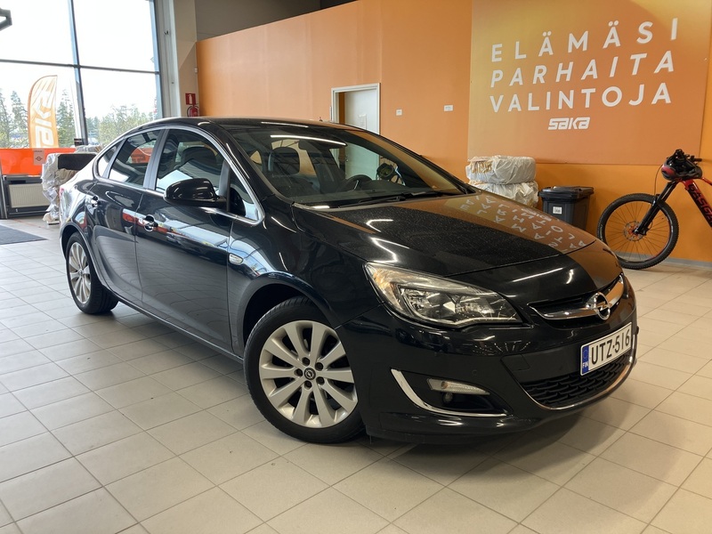Opel Astra vaihtoauto