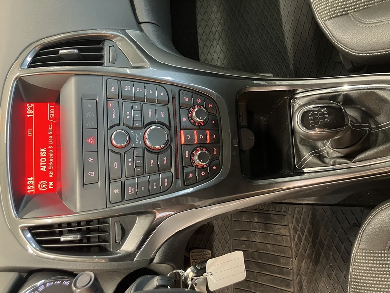 Opel Astra vaihtoauto