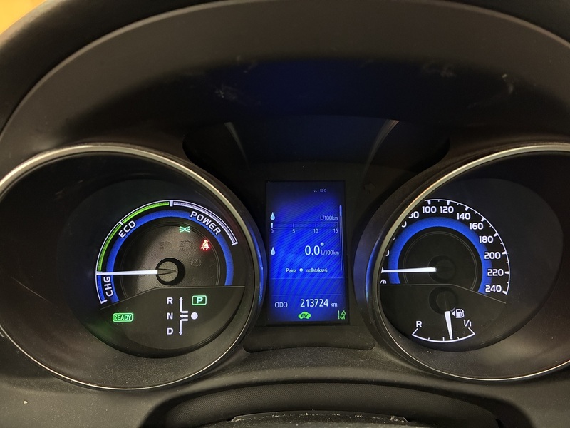 Toyota Auris vaihtoauto