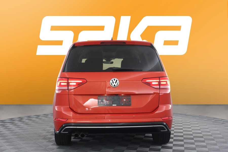 Volkswagen Touran vaihtoauto