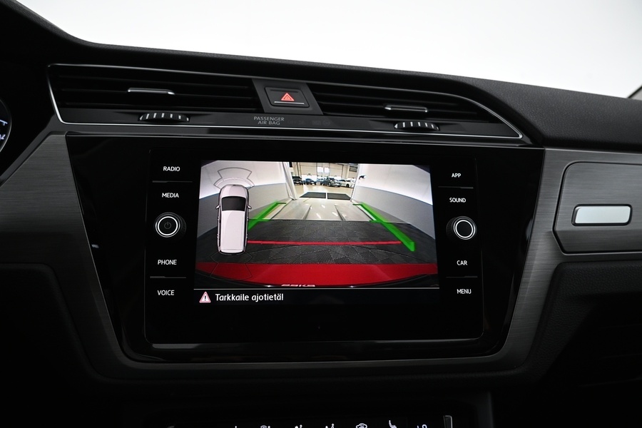 Volkswagen Touran vaihtoauto