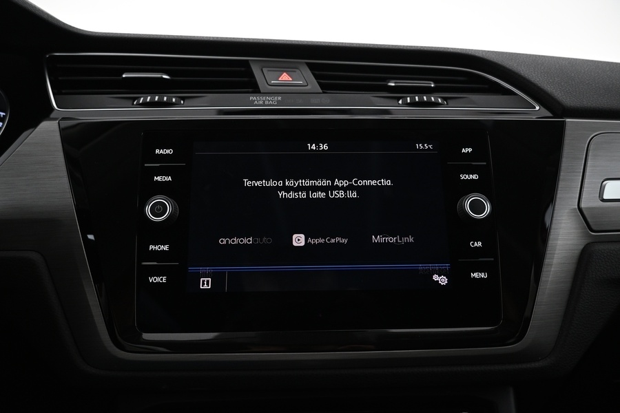 Volkswagen Touran vaihtoauto