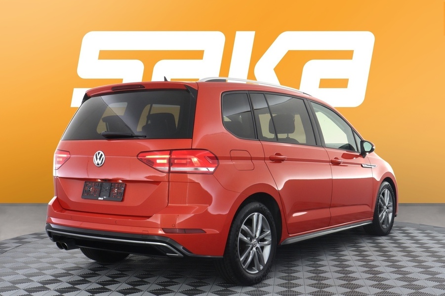 Volkswagen Touran vaihtoauto