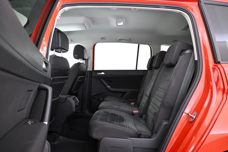 Volkswagen Touran vaihtoauto