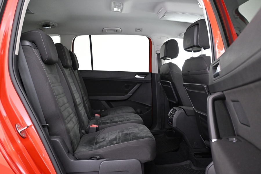 Volkswagen Touran vaihtoauto