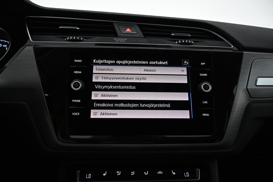 Volkswagen Touran vaihtoauto