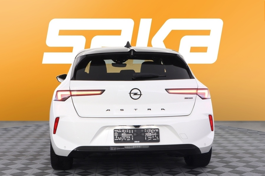 Opel Astra vaihtoauto