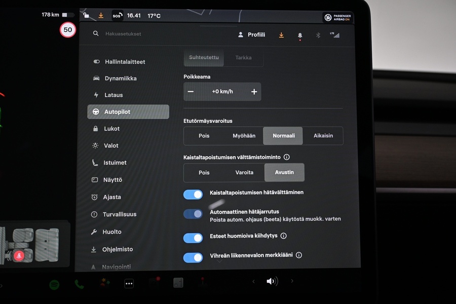 Tesla Model 3 vaihtoauto