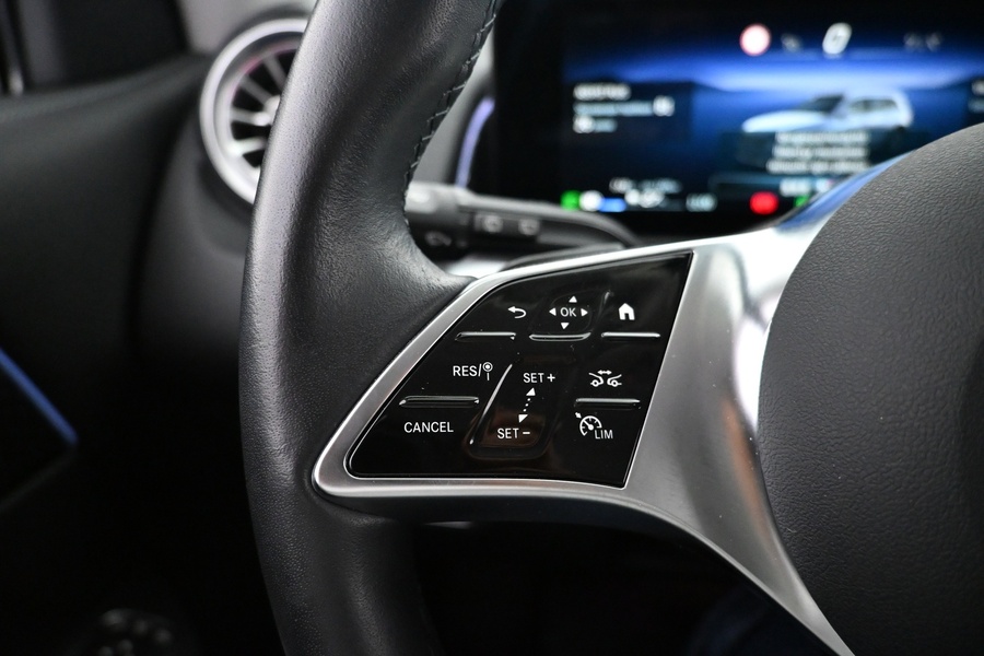 Mercedes-Benz EQB vaihtoauto