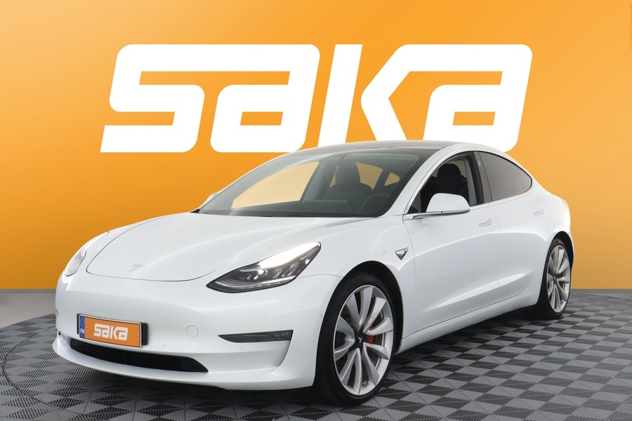 Tesla Model 3 vaihtoauto