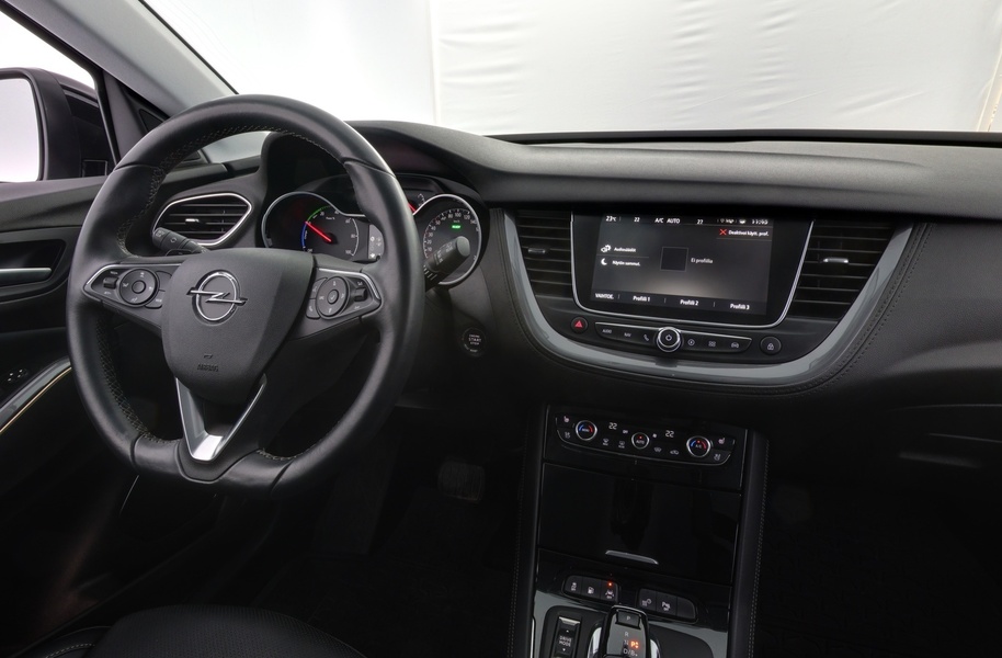 Opel Grandland vaihtoauto