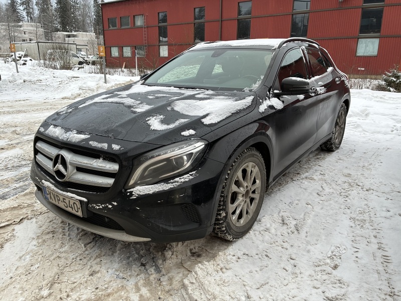 Mercedes-Benz GLA vaihtoauto