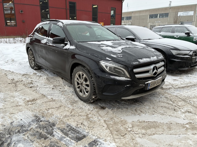 Mercedes-Benz GLA vaihtoauto