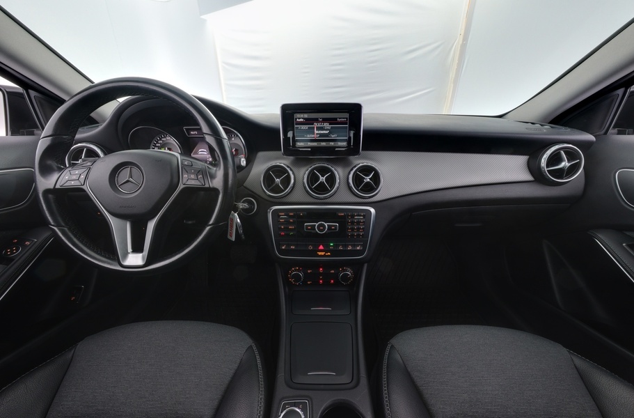 Mercedes-Benz GLA vaihtoauto