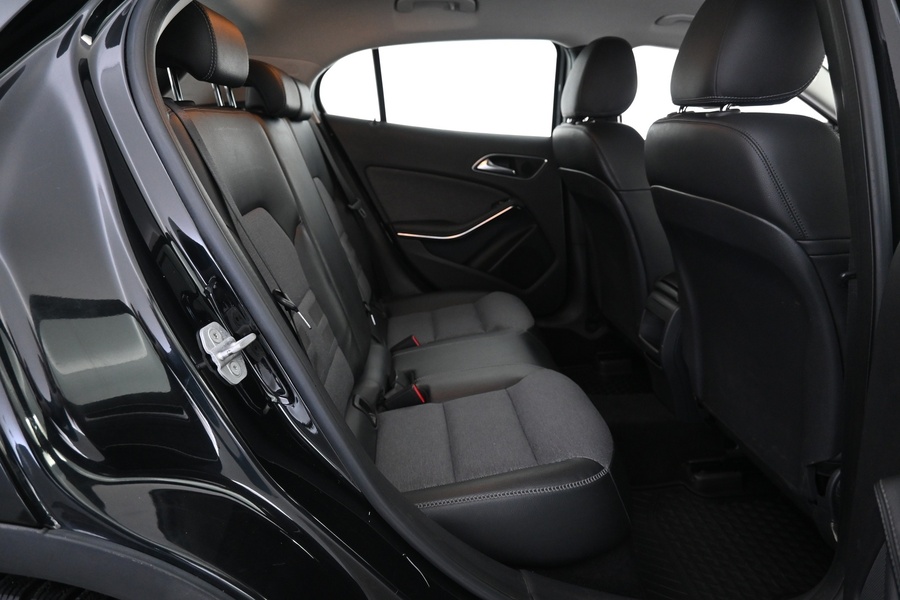 Mercedes-Benz GLA vaihtoauto