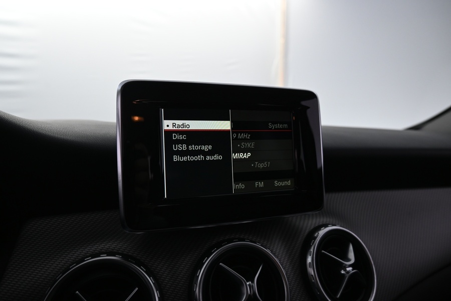 Mercedes-Benz GLA vaihtoauto