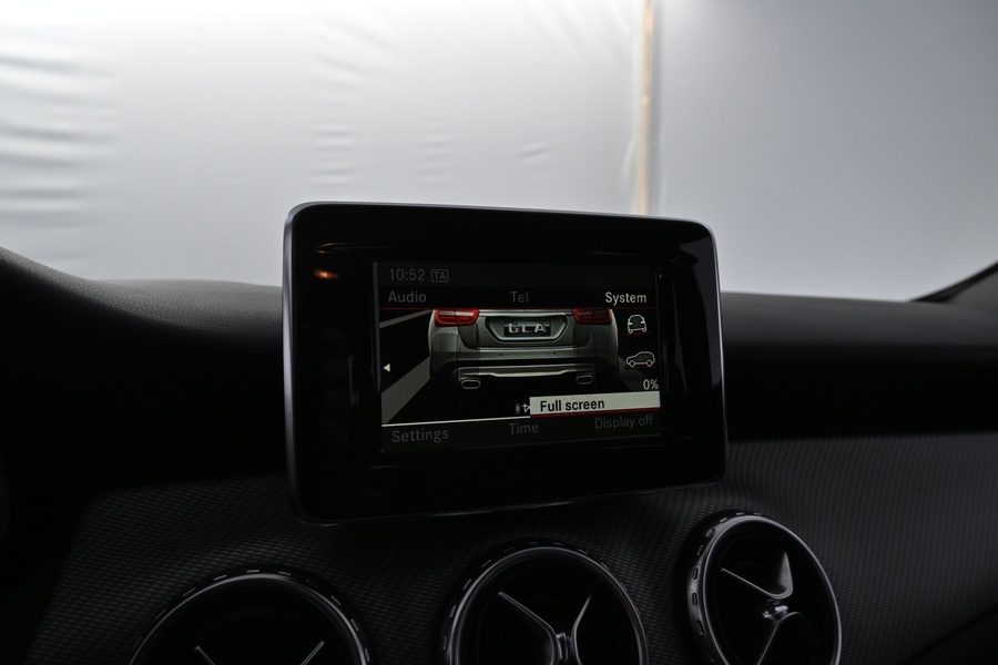 Mercedes-Benz GLA vaihtoauto