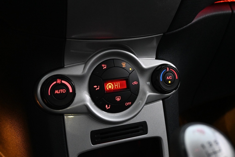 Ford Fiesta vaihtoauto