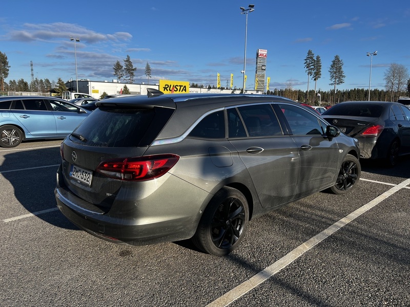 Opel Astra vaihtoauto