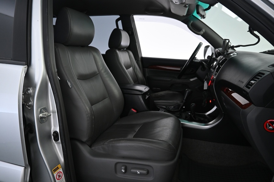 Toyota Land Cruiser vaihtoauto