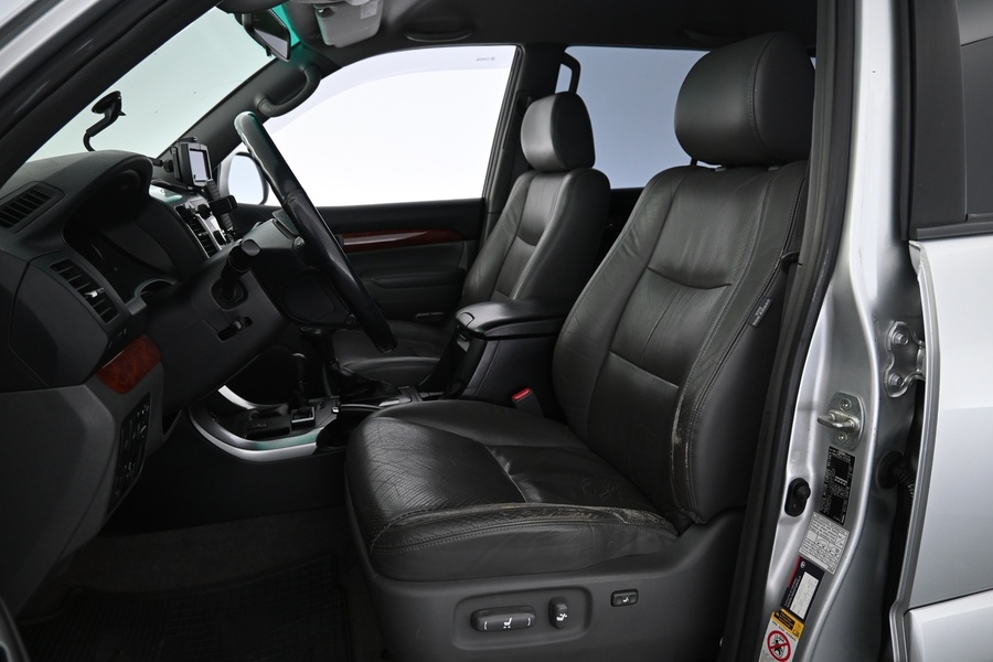 Toyota Land Cruiser vaihtoauto