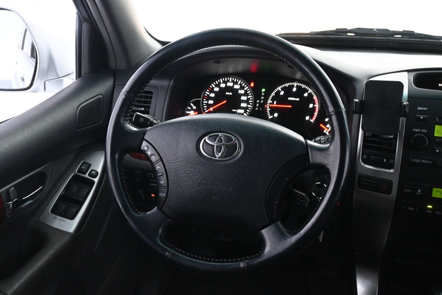 Toyota Land Cruiser vaihtoauto