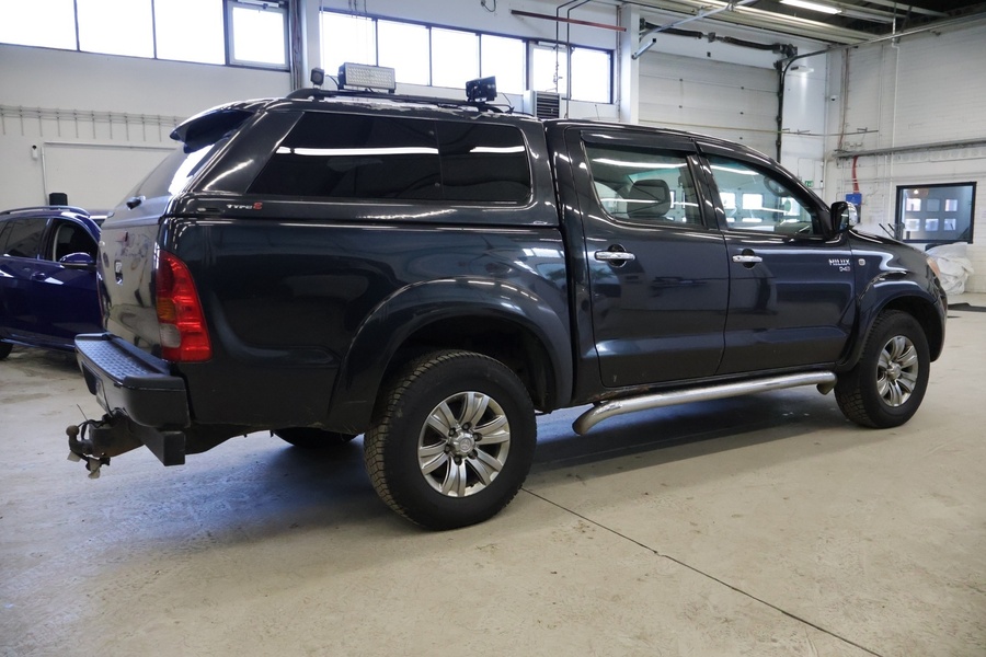 Toyota Hilux vaihtoauto