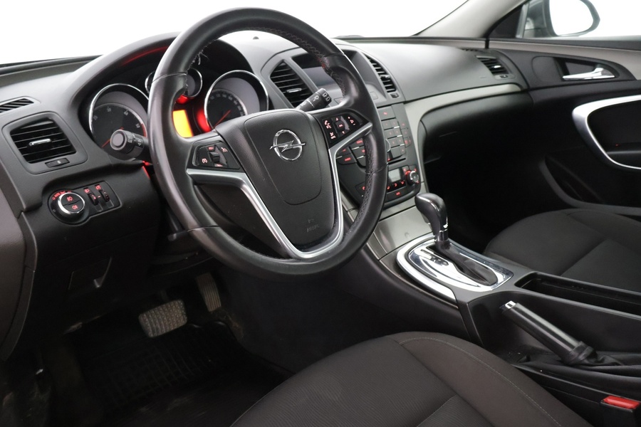 Opel Insignia vaihtoauto