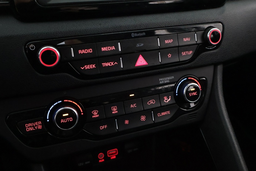Kia Niro plug-in vaihtoauto