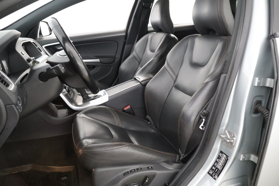 Volvo V60 Cross Country vaihtoauto