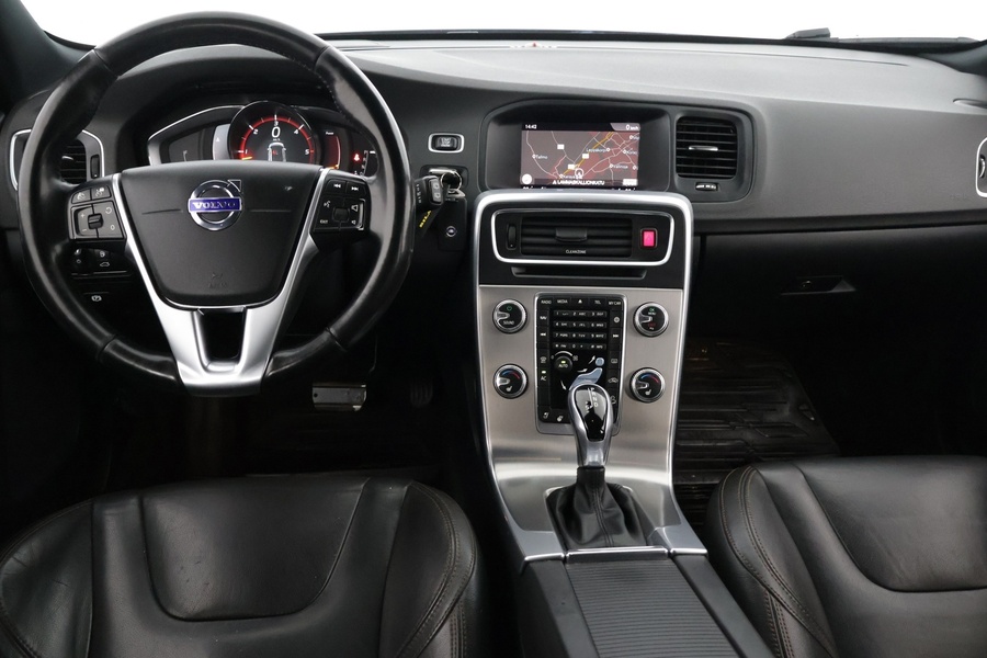 Volvo V60 Cross Country vaihtoauto