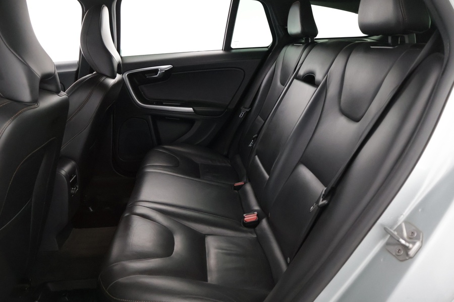 Volvo V60 Cross Country vaihtoauto