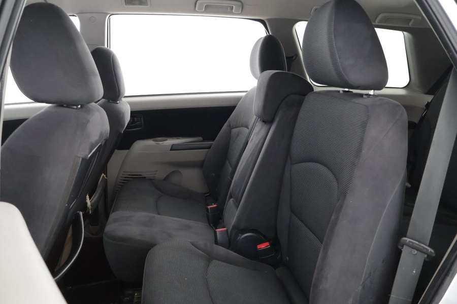 Mitsubishi Grandis vaihtoauto