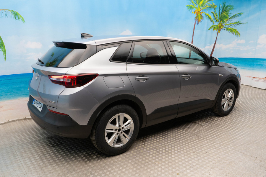 Opel Grandland X vaihtoauto