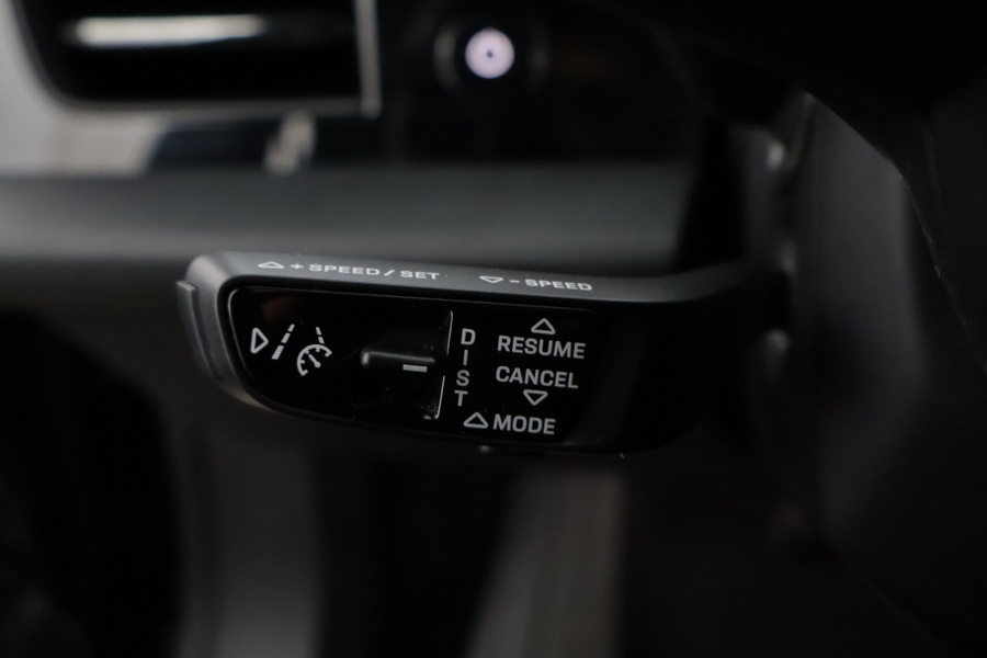 Porsche Taycan vaihtoauto