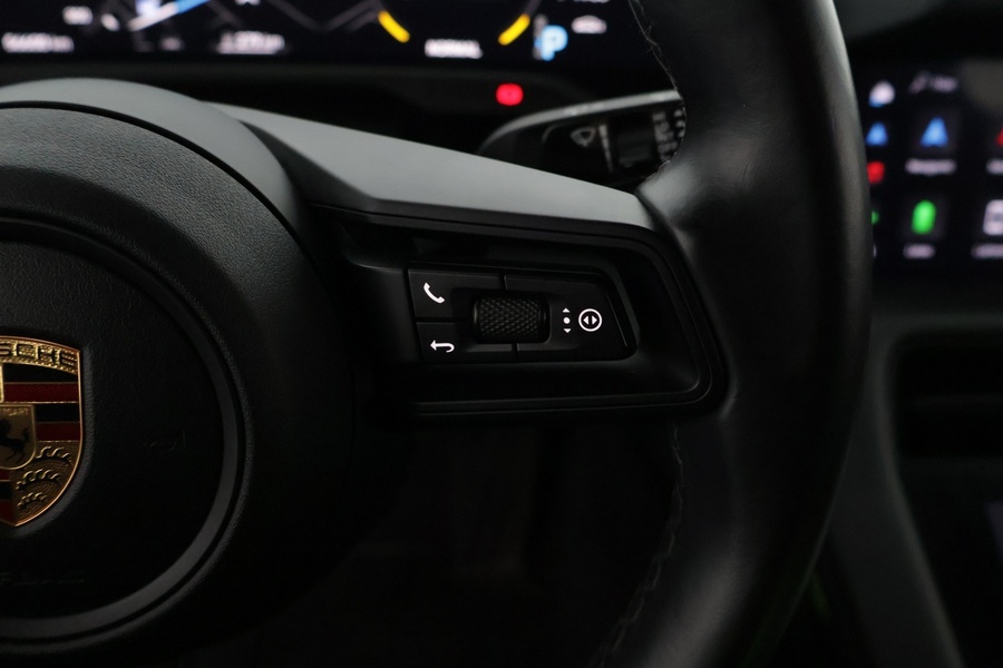 Porsche Taycan vaihtoauto