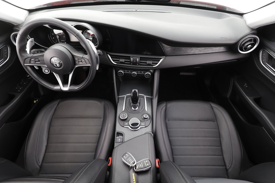 Alfa Romeo Giulia vaihtoauto