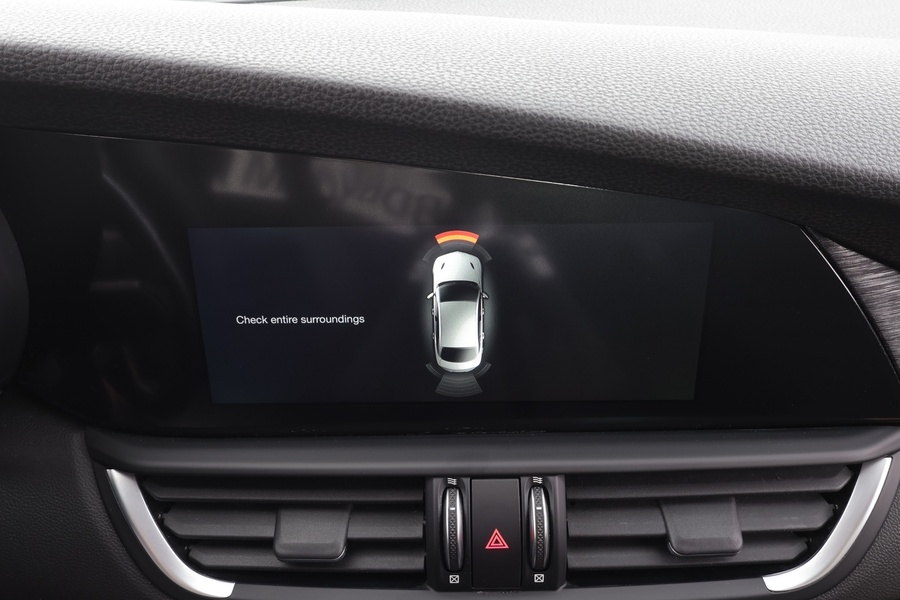 Alfa Romeo Giulia vaihtoauto