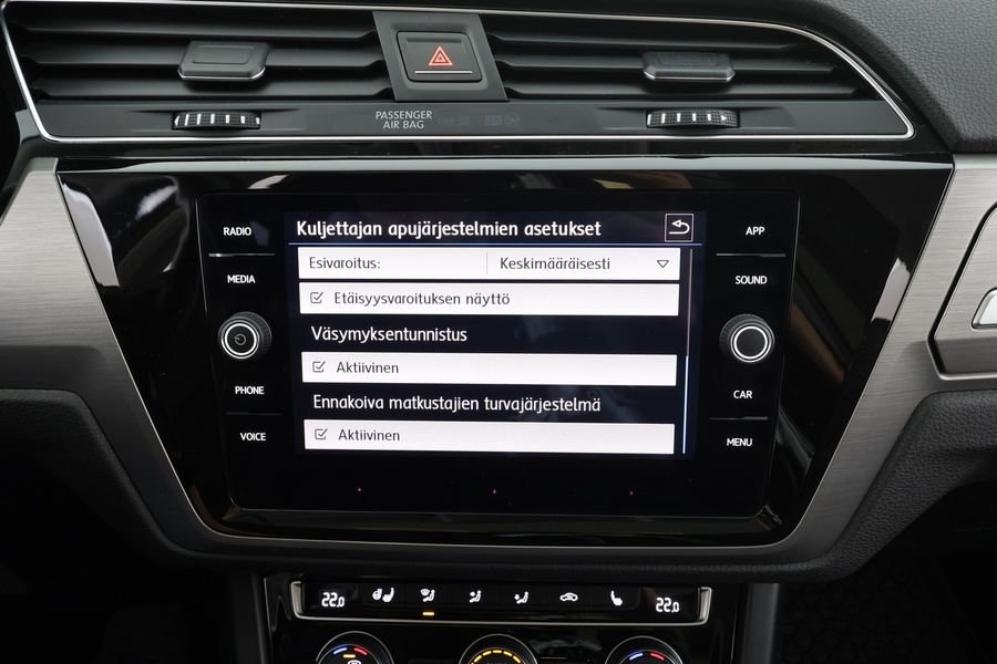 Volkswagen Touran vaihtoauto