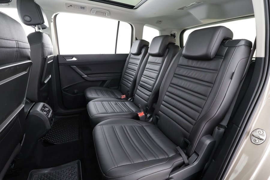 Volkswagen Touran vaihtoauto