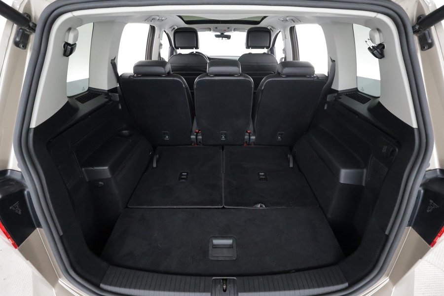 Volkswagen Touran vaihtoauto