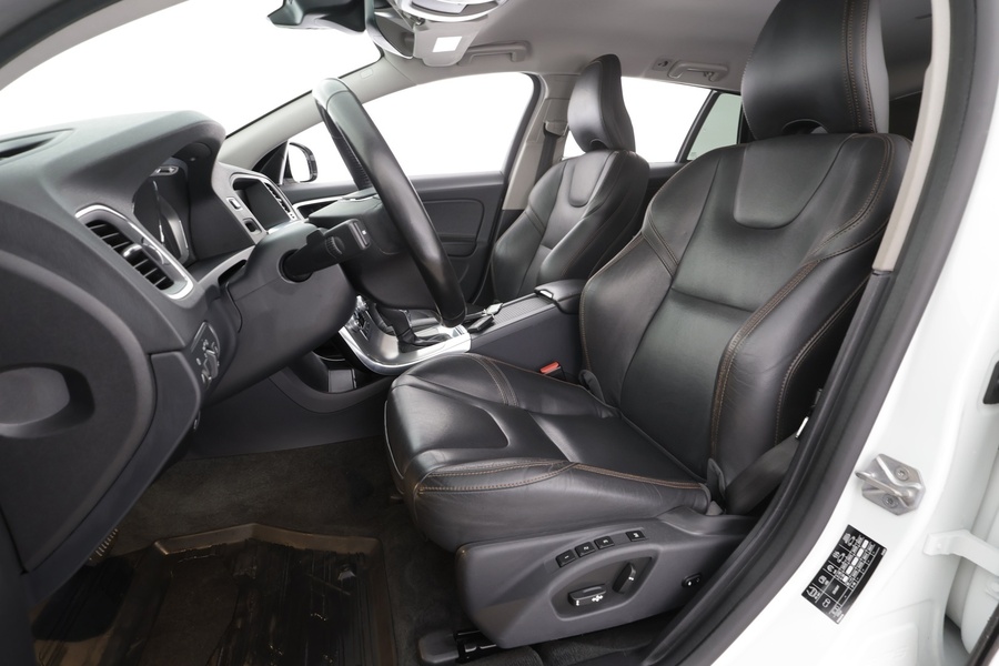 Volvo V60 Cross Country vaihtoauto